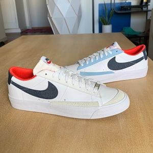 Nike Blazer Low '77 Vintage - M9 - Red White Blue Mismatch